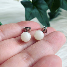 Load image into Gallery viewer, Pearl Stud Earrings