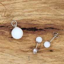 Load image into Gallery viewer, Pearl Stud Earrings