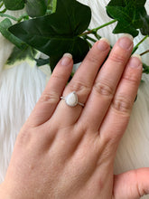 Load image into Gallery viewer, Pear Halo Ring