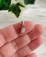 Load image into Gallery viewer, Oval Pendant