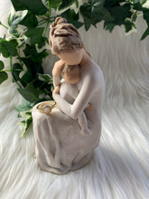 Load image into Gallery viewer, Halo Round Memory Ring