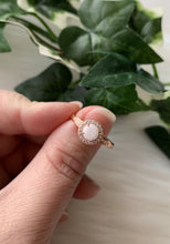 Load image into Gallery viewer, Halo Round Memory Ring